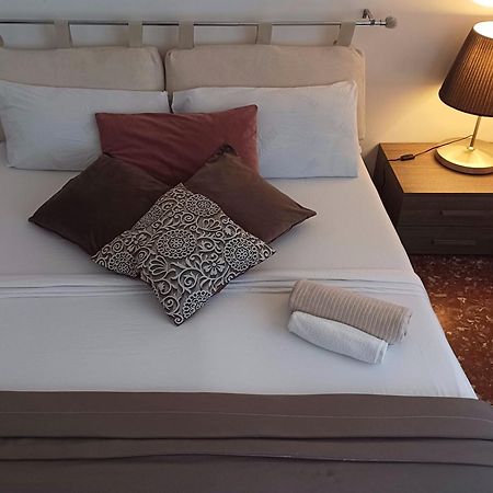 "Vacanze Romane" Stazione Tiburtina, Appartamento Tre Camere Da Letto 5 Posti Letto Exterior photo