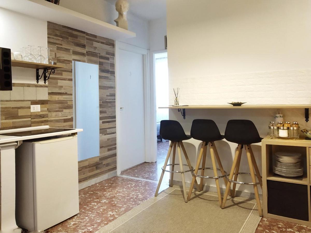"Vacanze Romane" Stazione Tiburtina, Appartamento Tre Camere Da Letto 5 Posti Letto Exterior photo